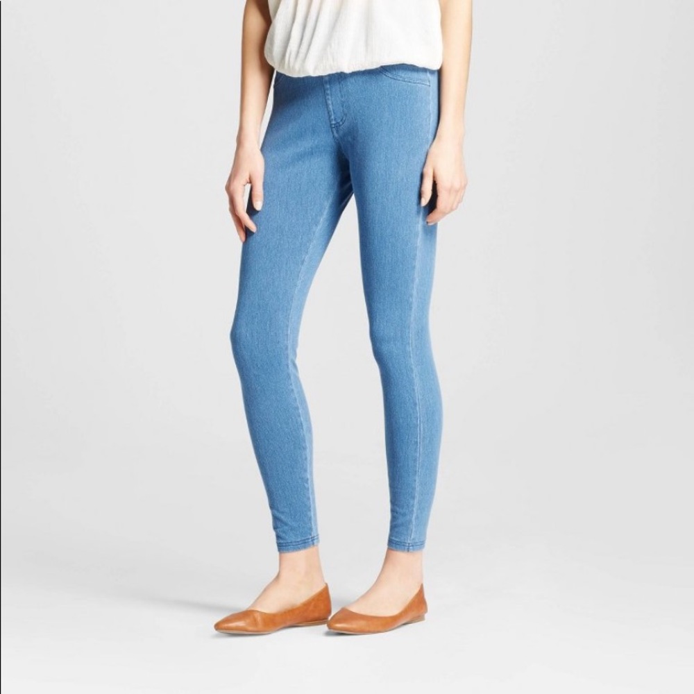 • a new day jeggings •